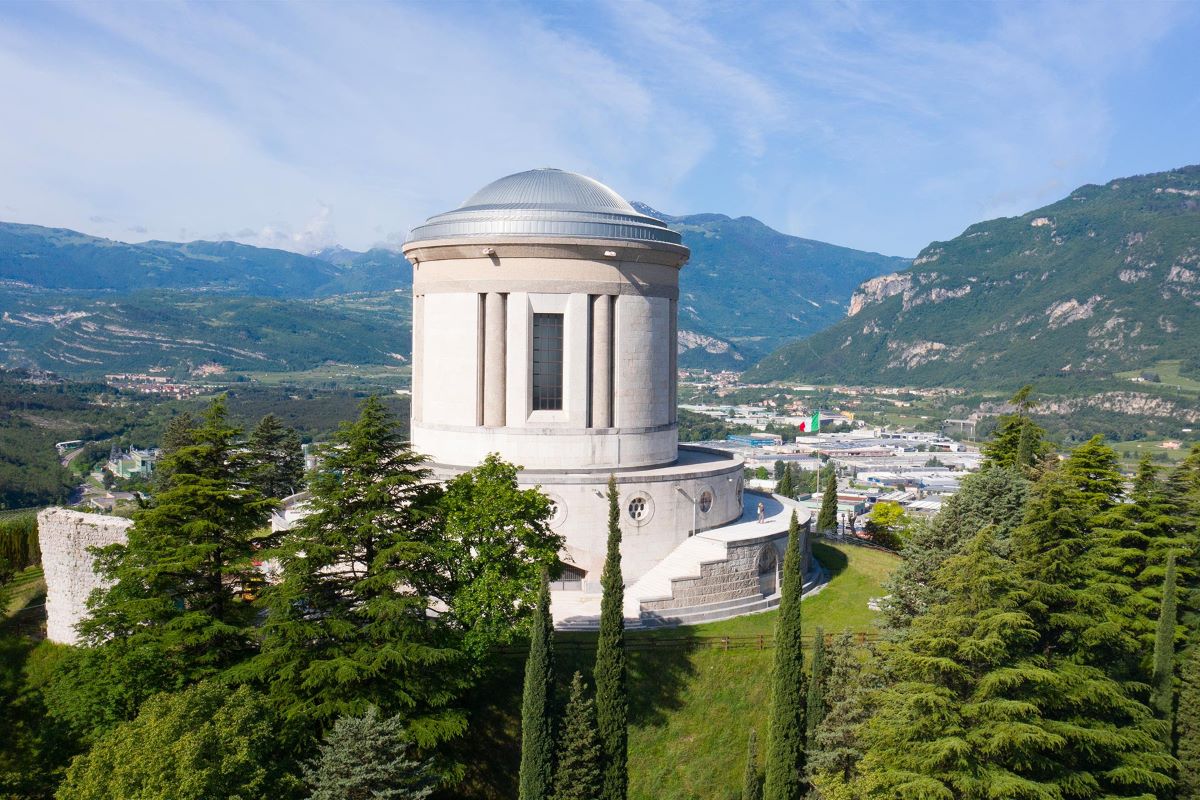 Zintek per il restauro del Sacrario di Castel Dante