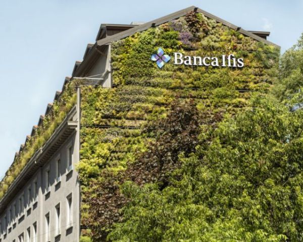 Un green wall di 260 metri quadrati per il nuovo headquarter Banca Ifis