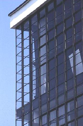 Bauhaus - Dessau, 1925, dettaglio della vetrata