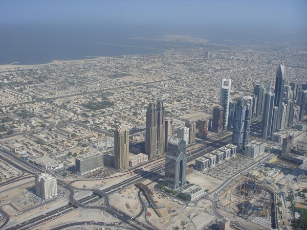 Vista della città di Dubai