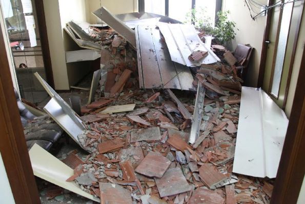 Caduta di un solaio in laterocemento