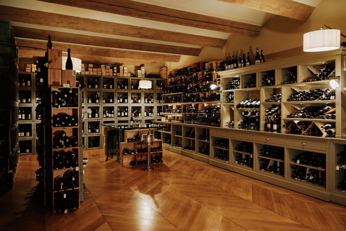 La cantina dei vini del Relais Villa d'Amelia nelle Langhe La cantina dei vini del Relais Villa d'Amelia nelle Langhe