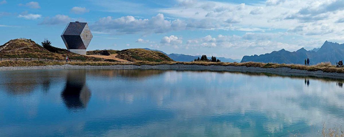 Mario Botta, Cappella Granato: vista d’insieme con lago
