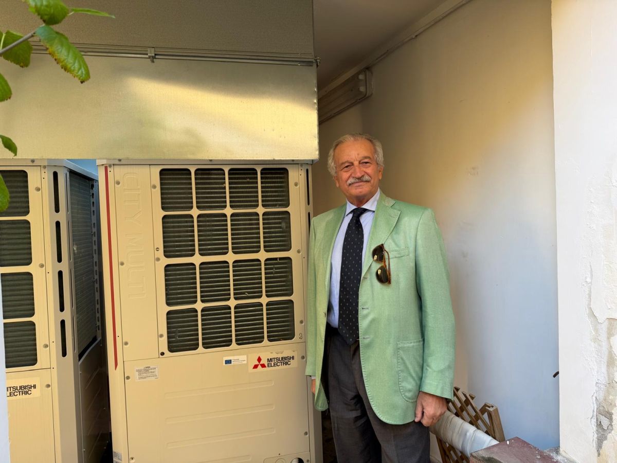 sistema di climatizzazione VRF di Mitsubishi Electric installato a Palazzo Filomarino a napoli, casa-biblioteca di Benedetto Croce sistema di climatizzazione VRF di Mitsubishi Electric installato a Palazzo Filomarino a napoli, casa-biblioteca di Benedetto Croce