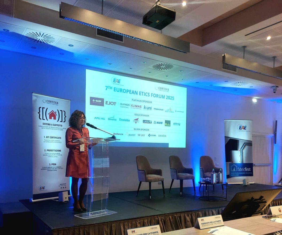 Un momento dell'intervento di Cecilia Hugony all'ETICS Forum 2025 di Milano