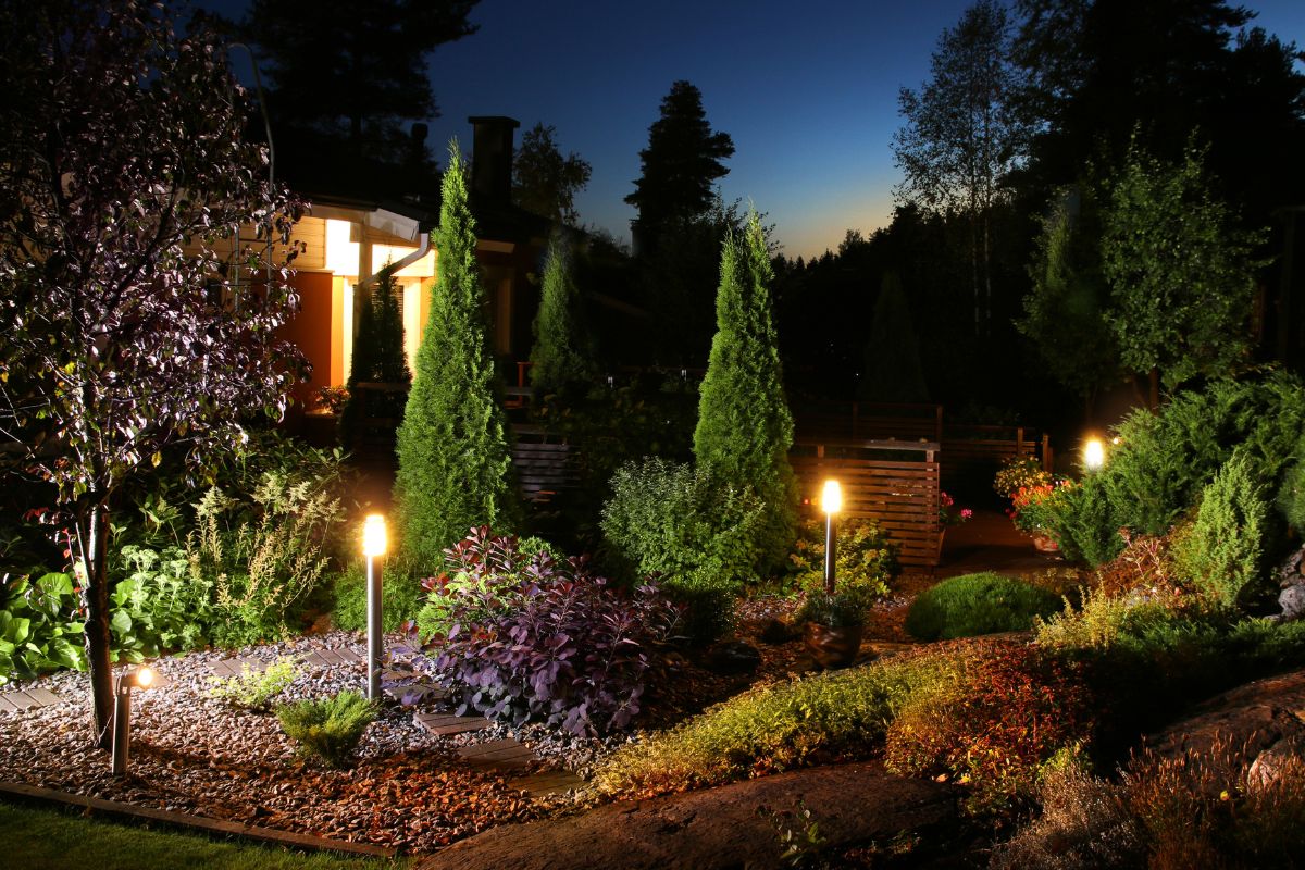 Illuminazione per esterni: che lampade scegliere per il giardino