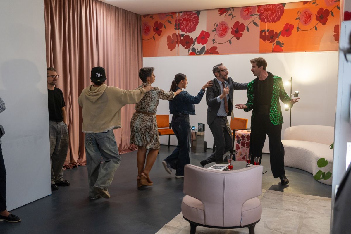 comport acustico in salotto: una delle stanze protagoniste della mostra pop up organizzata da Gruppo Tecnasfalti comfort acustico in salotto: una delle stanze protagoniste della mostra pop up organizzata da Gruppo Tecnasfalti