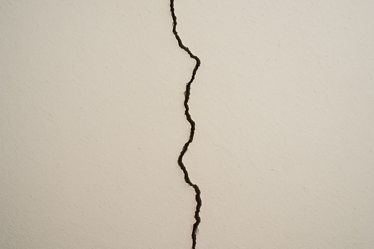 Crepe nel cartongesso: perché succede e soluzioni