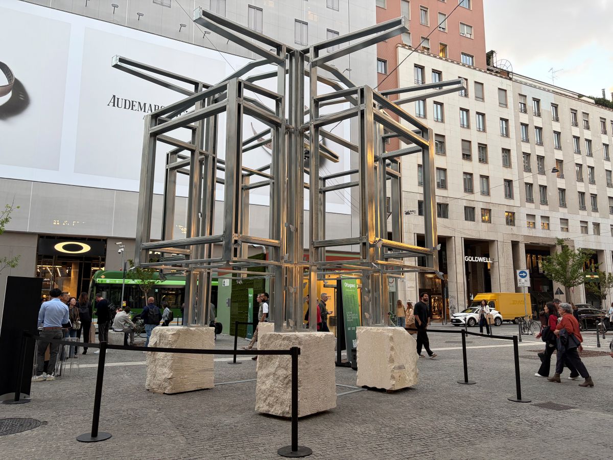 Installazione “MetalMorphosis: Light Design for Regenerative Living”di dal Pozzo Group alla Milano design week 2026 Installazione “MetalMorphosis: Light Design for Regenerative Living”di dal Pozzo Group alla Milano design week 2026