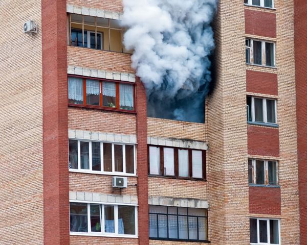 Edifici e protezione dal fuoco: in Italia pericoloso ritardo normativo