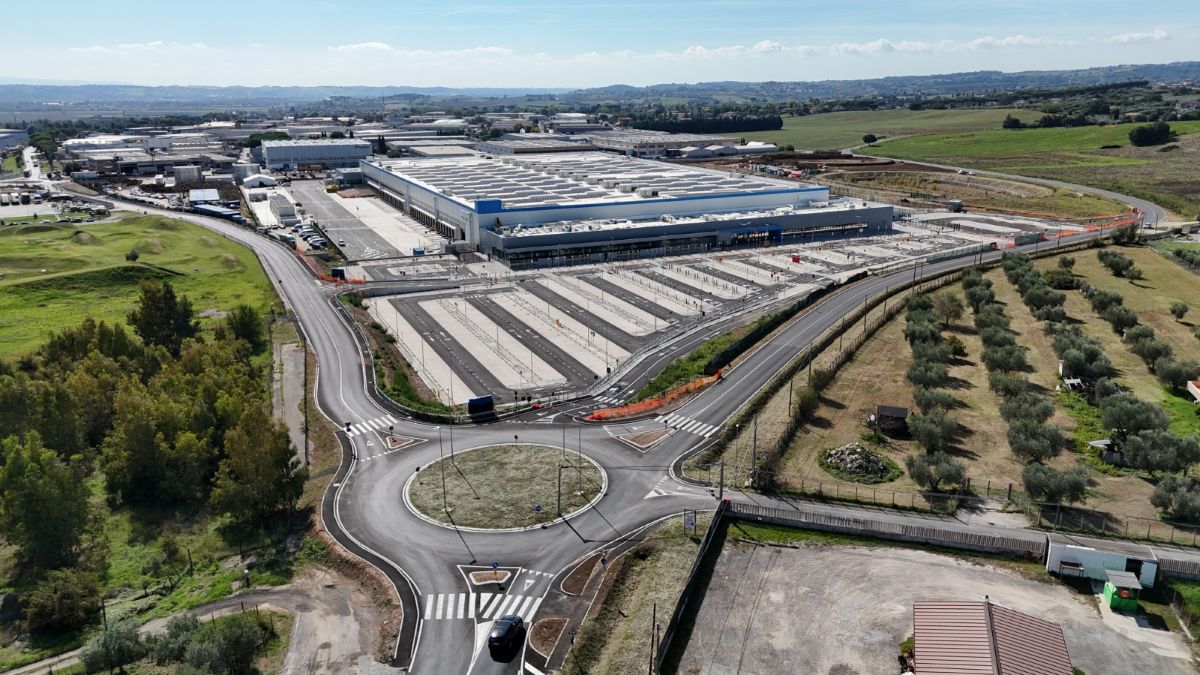 Intervento IRCSTUDIO: polo Amazon a Fiano Romano Intervento IRCSTUDIO: polo Amazon a Fiano Romano