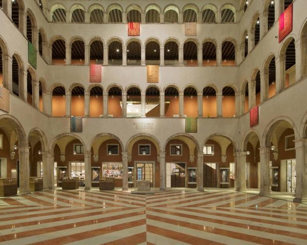 Fondaco dei Tedeschi, a Venezia. fondazione-tedeschi