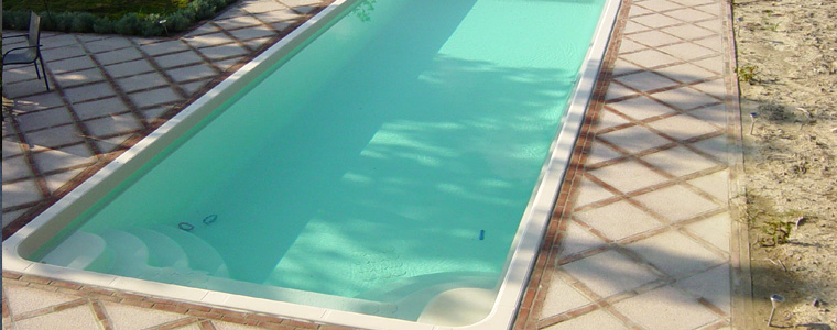 GERBERA, PISCINA IN VETRORESNA