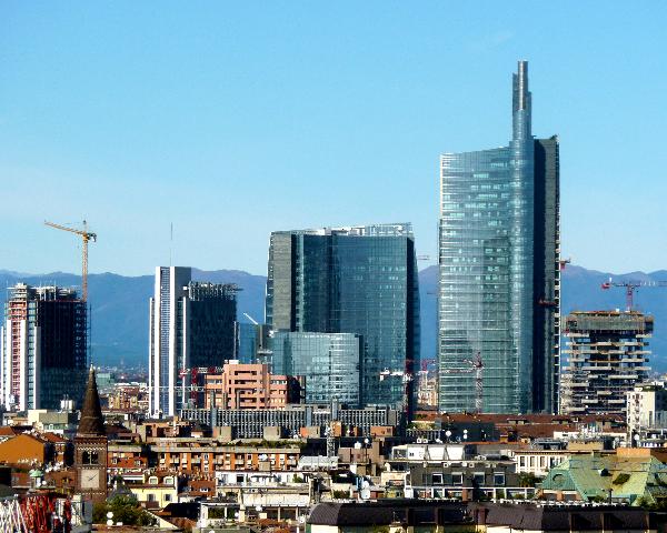 Espansione verticale di Milano