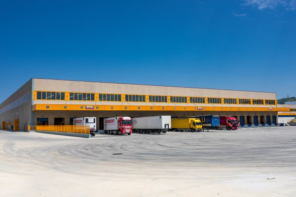 I sistemi per la logistica Hörmann partner della nuova sede di Carlini Gomme