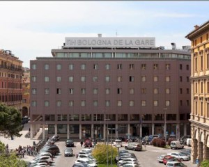 Facciata dell’Hotel NH Bologna De La Gare, VMZINC
