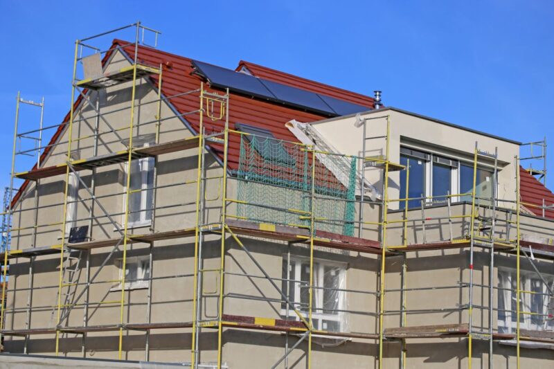 Che succede se si eredita un immobile abusivo, si può sanare?