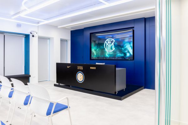 Una nuova casa per l'Inter a Milano nell'edificio The Corner. La reception