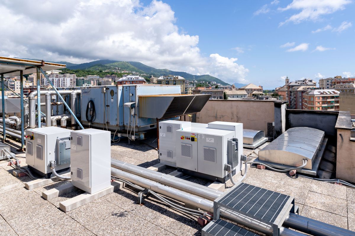 Intervento di adeguamento sismico dell’Ospedale San Martino di Genova: tecnologia di ISAAC e continuità operativa Intervento di adeguamento sismico dell’Ospedale San Martino di Genova: tecnologia di ISAAC e continuità operativa