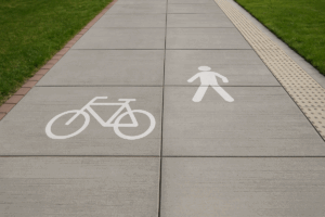 Nuove UNI EN 13877: materiali e requisiti aggiornati per le pavimentazioni in calcestruzzo