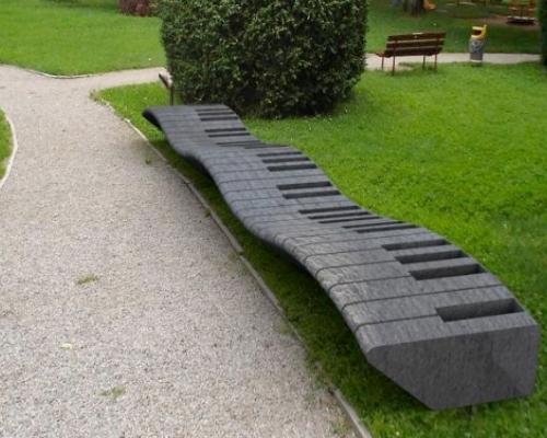 piano-bench