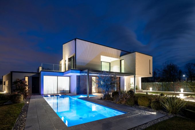 Villa Osti a Ferrara con piscina, progetto Studio Apostoli