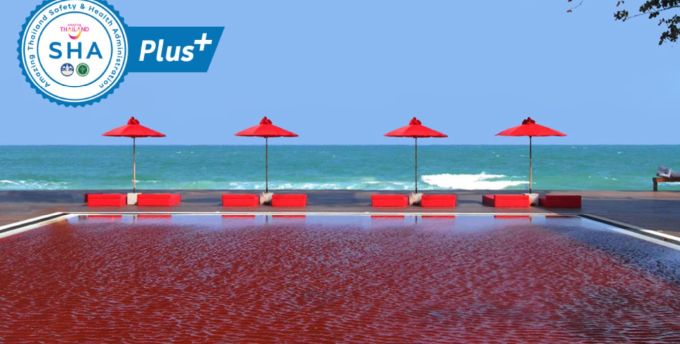 Le acque rosse del Library Resort in Thailandia