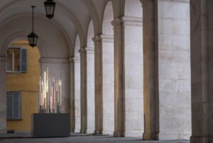Allegro ma non troppo: le luci di Platek a Bergamo e Brescia