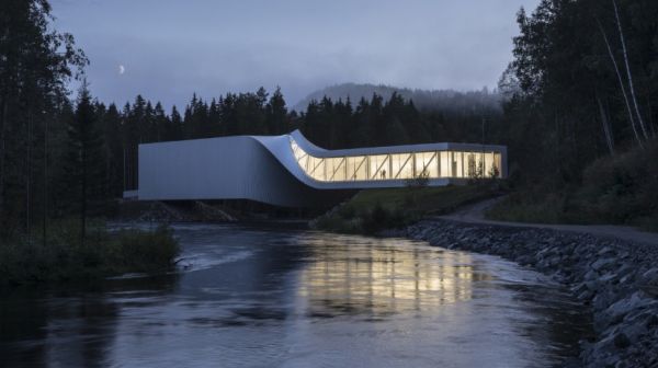 The twist: il ponte che diventa un’opera d’arte