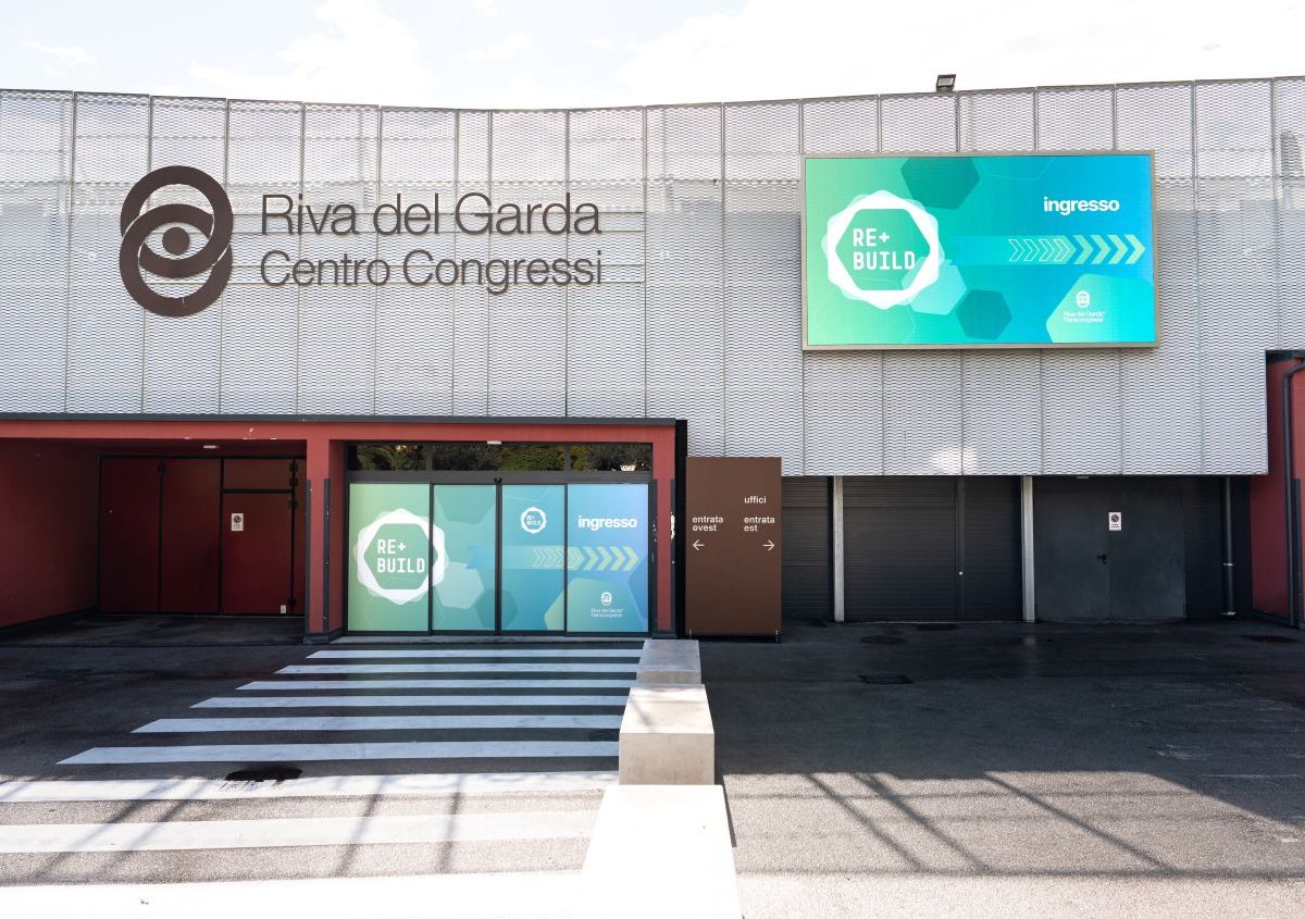 REbuild 2027, a Riva del Garda il confronto su costruzioni sostenibili ed emergenza abitativa REbuild 2027, a Riva del Garda il confronto su costruzioni sostenibili ed emergenza abitativa