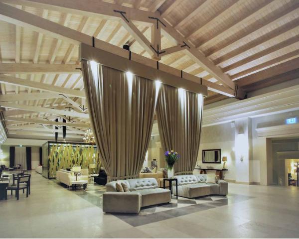Styling della reception, hall, Lounge, shop di Donnafugata Golf Resort & SPA