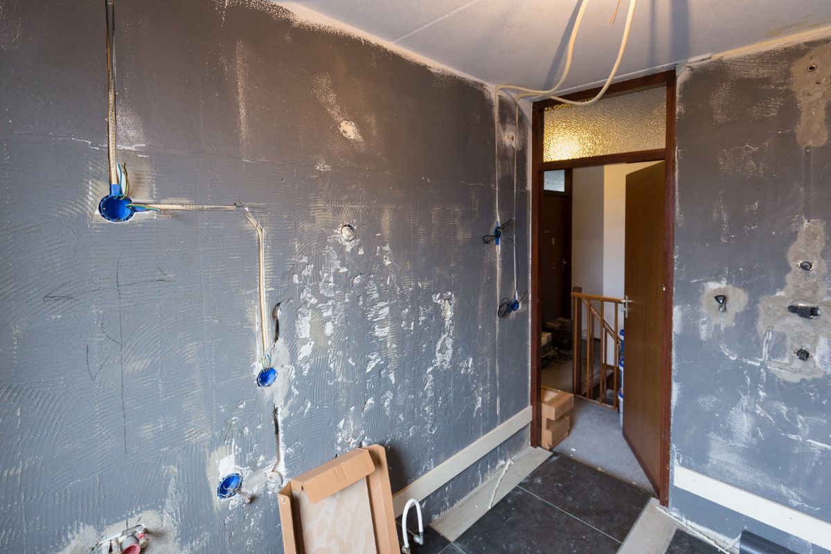 Rifare l'impianto elettrico: scegliere il professionista giusto e scelte progettuali