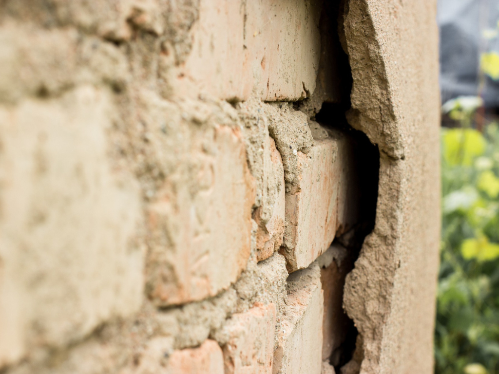 Soluzioni per il consolidamento e risanamento delle murature