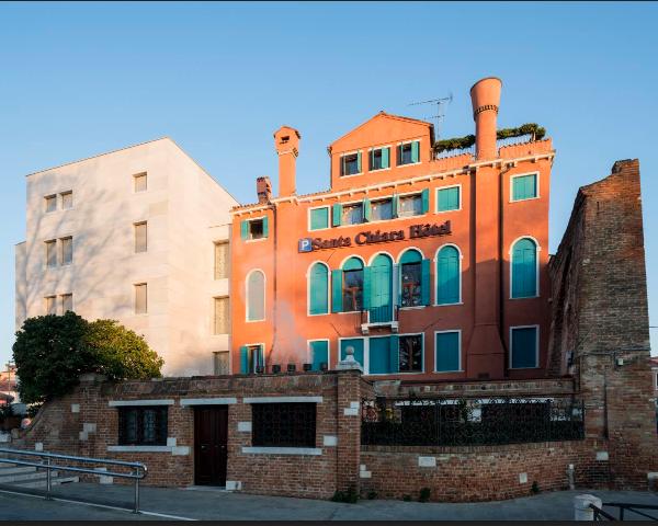 Hotel Santa Chiara: tra storia e contemporaneità