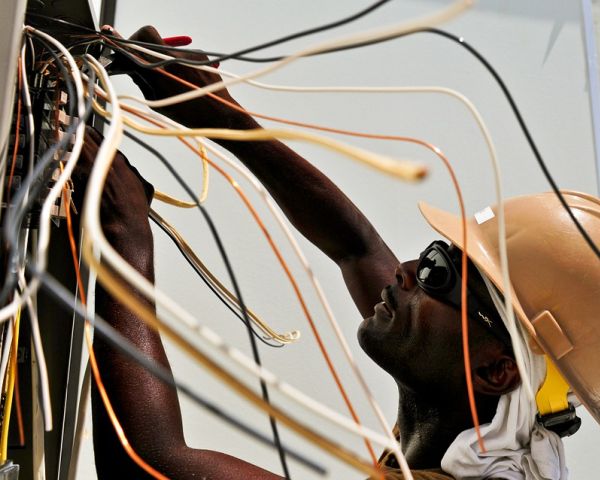 Arera: Rimborsi per ristrutturazioni impianti elettrici obsoleti Arera: Rimborsi per ristrutturazioni impianti elettrici obsoleti