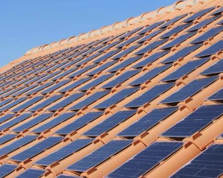 Tegole fotovoltaiche: l’innovazione tecnologica al servizio dell’architettura