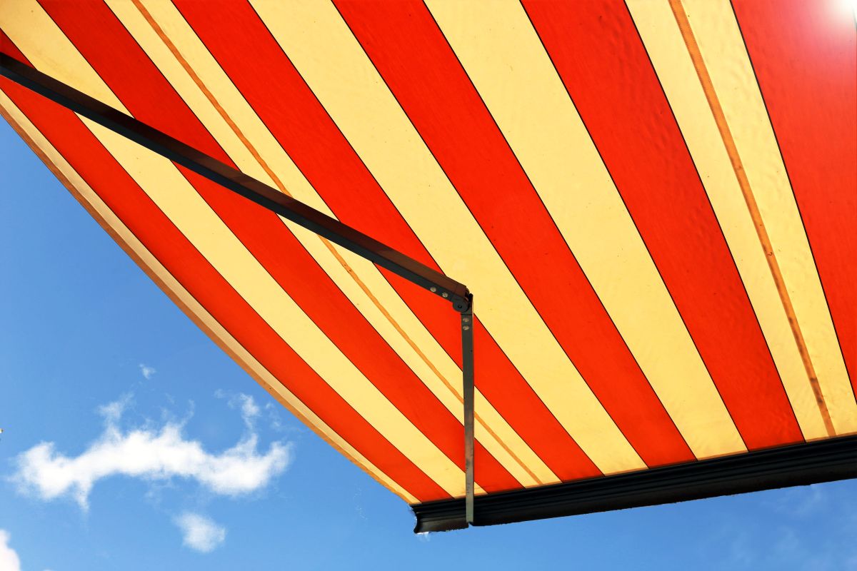 Schermature solari, tende da sole ed Ecobonus: requisiti tecnici e limiti Schermature solari, tende da sole ed Ecobonus: requisiti tecnici e limiti