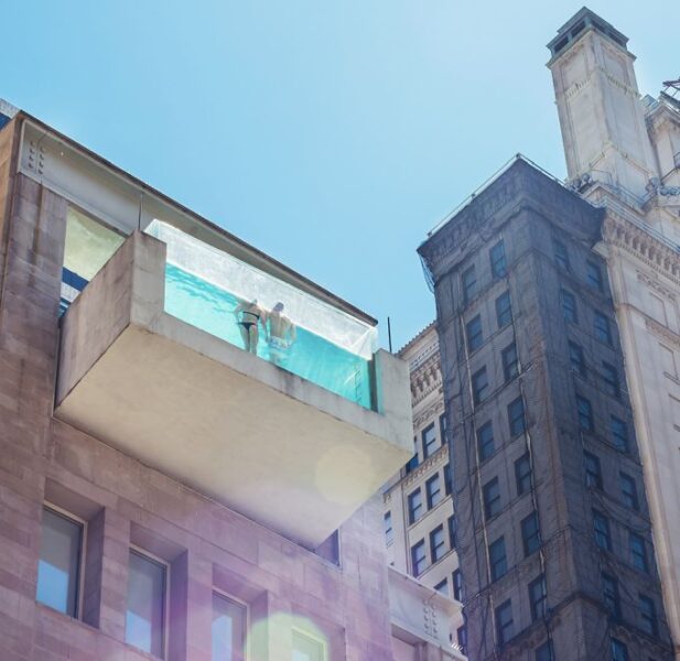 La piscina del The Joule Hotel a Dallas
