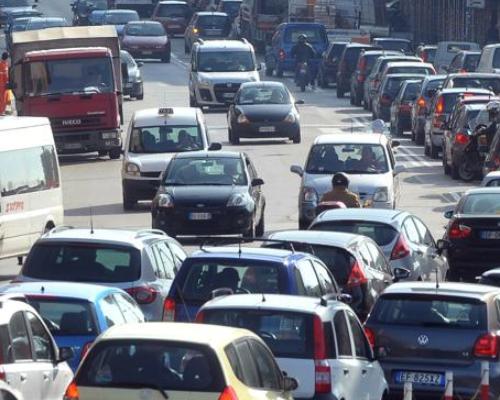 Parcheggi intelligenti, come gestire la mobilità urbana 17 traffico