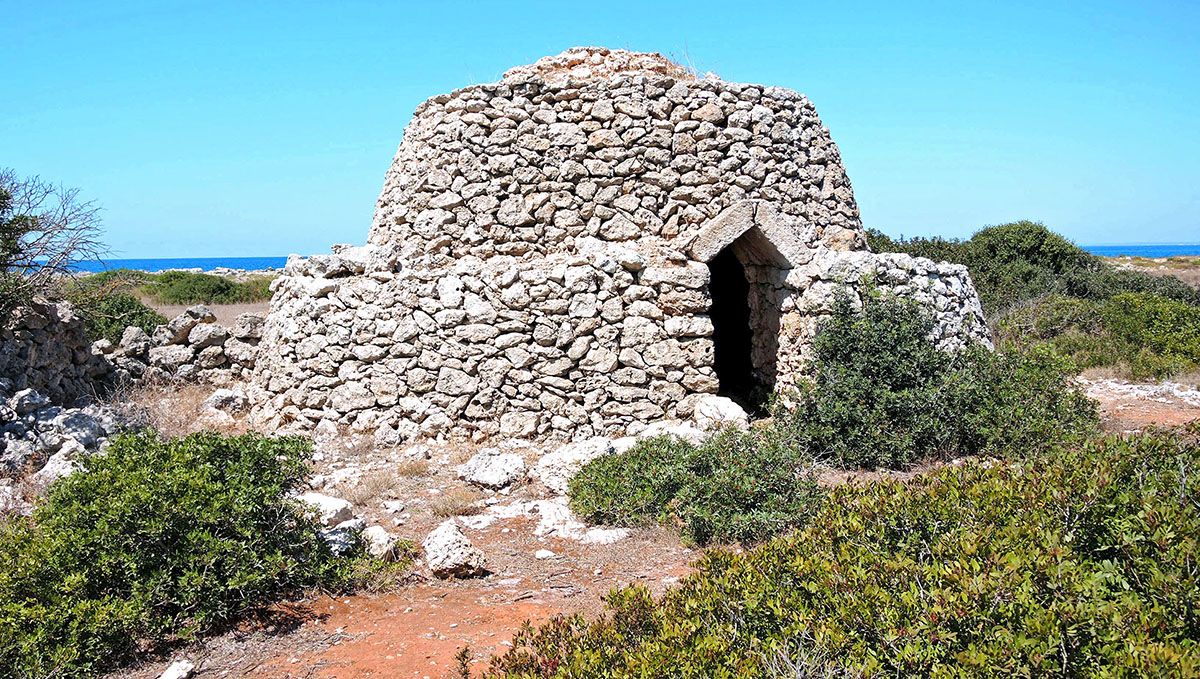 Un trullo pugliese vicino al mare Un trullo pugliese vicino al mare