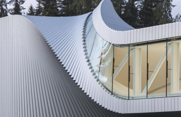 The twist il ponte in Norvegia dalla geometria intrecciata che diventa un’opera d’arte