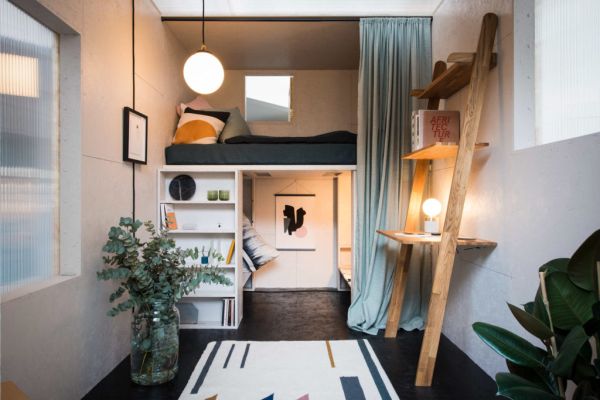 Interno del modulo abitativo in Auto-costruzione di studio Bark