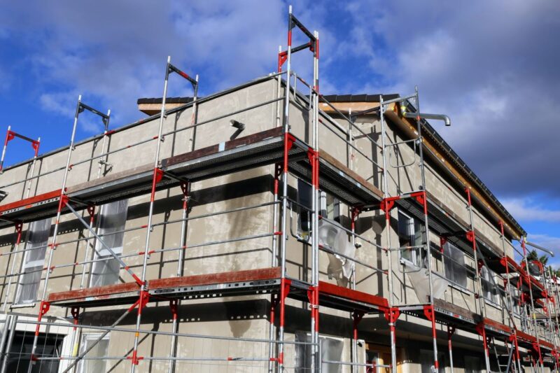 Casa ristrutturata con Superbonus: quante e quali tasse deve pagare chi vende