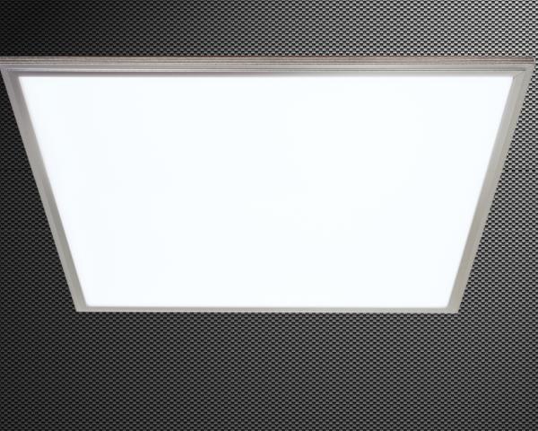 VENUS Q 60, protagonista la luce