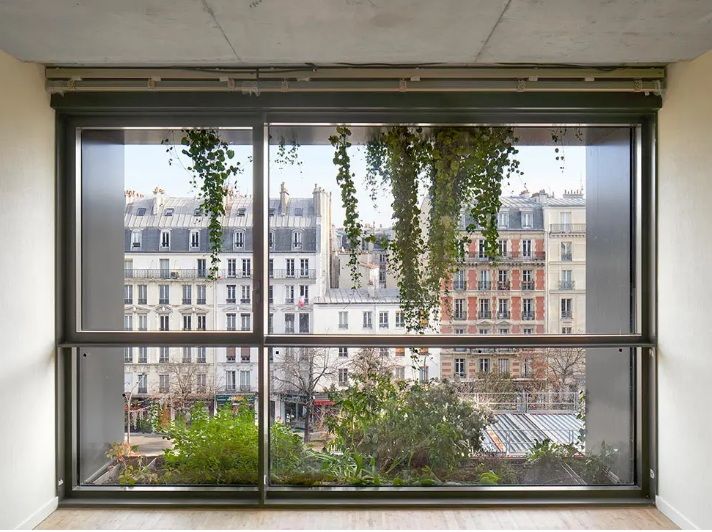 Villa M, la vista sulle piante dall'interno dell'hotel di Parigi