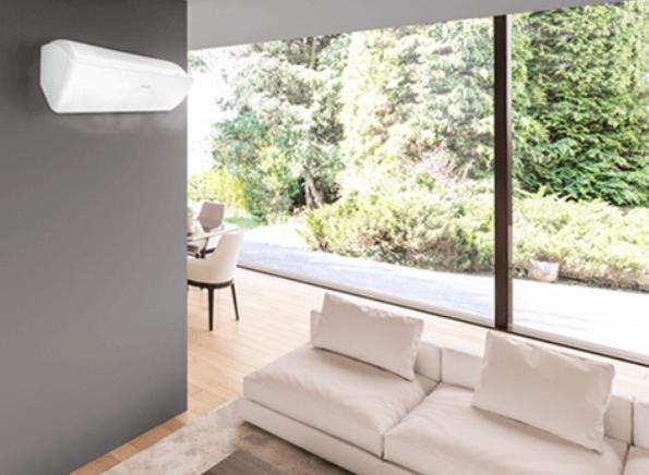 WindFree, perfetta climatizzazione grazie ai microfori. Unità a parete